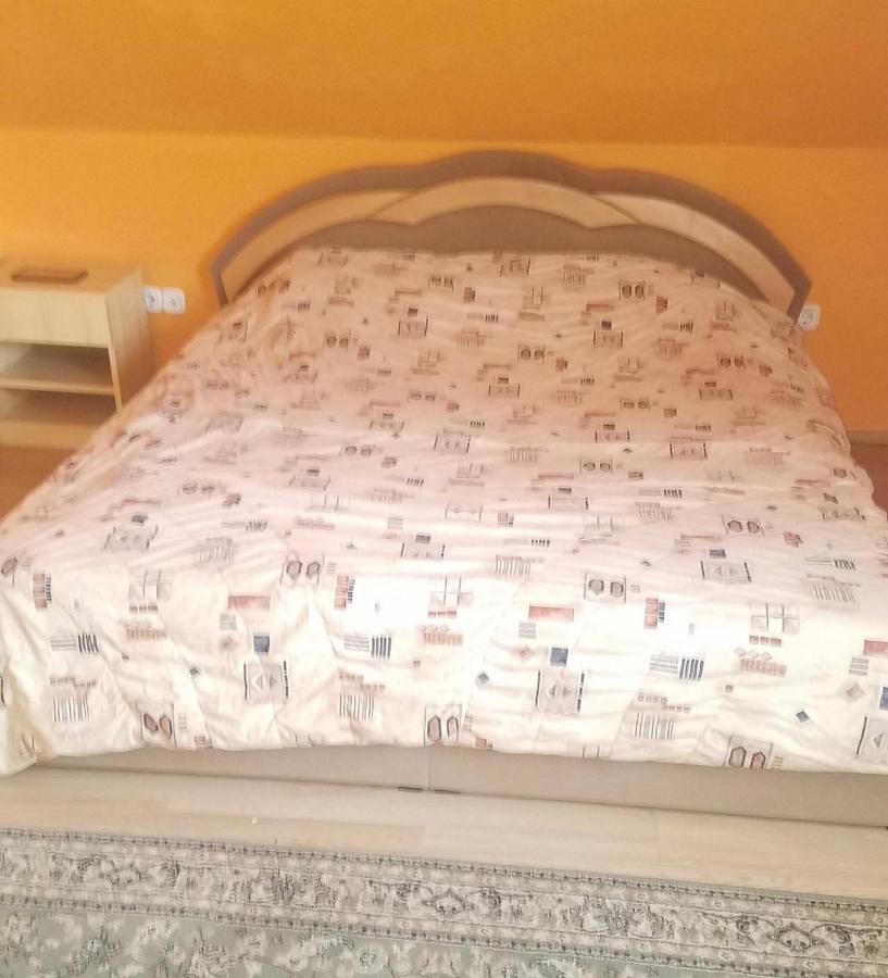 Gabe'S Nest Apartment Urom Luaran gambar
